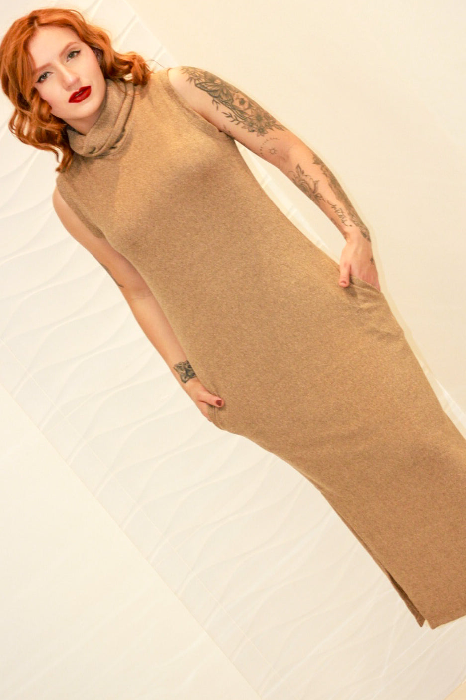 Vestido Feminino com Gola e bolsos Amber