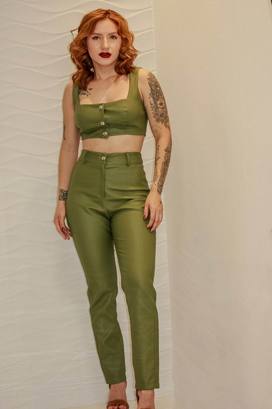 Conjunto Jade Calça e Cropped Couro Feminino