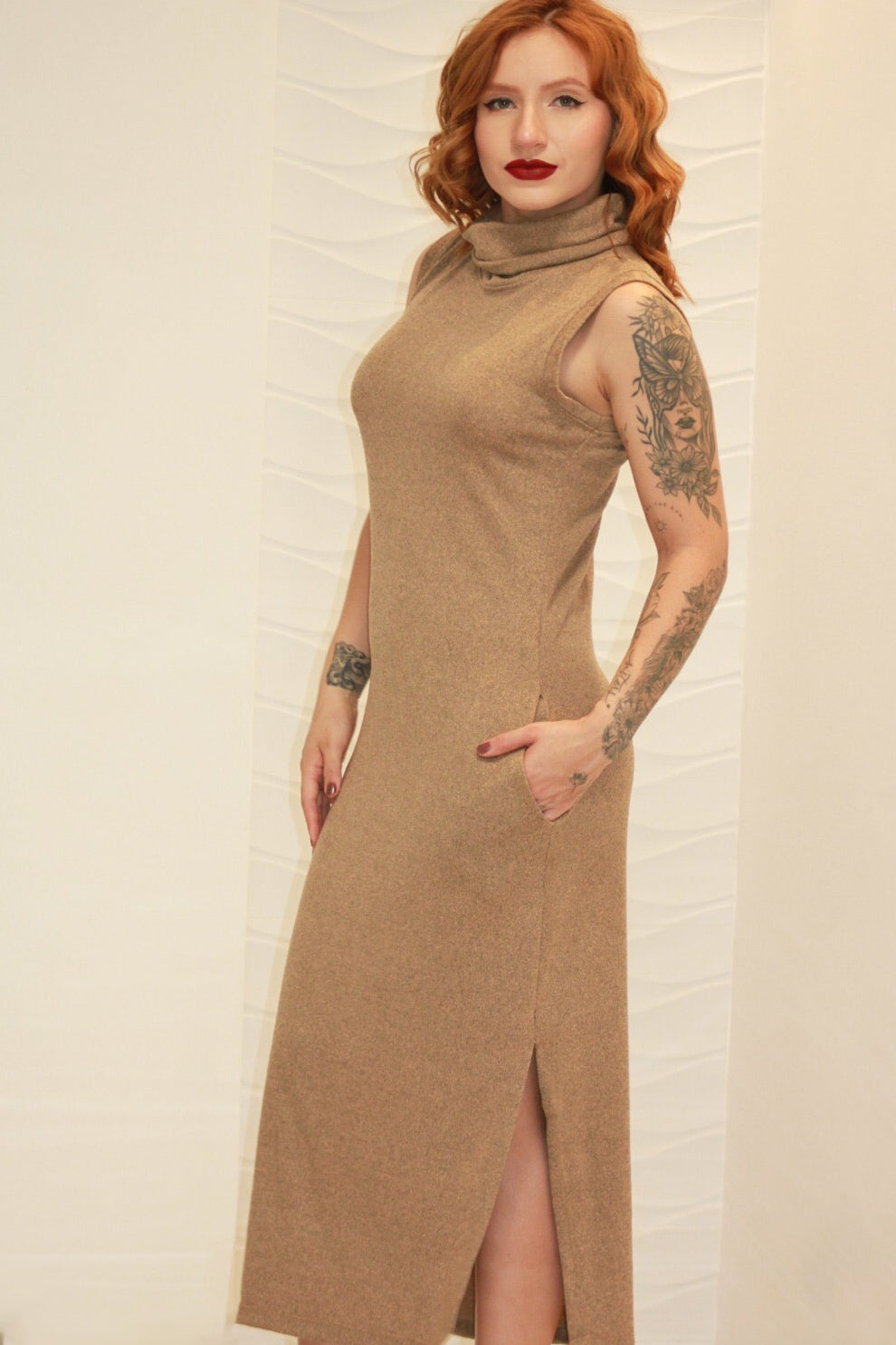   Vestido Feminino com Gola e bolsos Amber